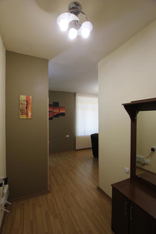 Studio With Balcony On Sayat Nova Avenue Erévan Extérieur photo